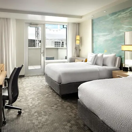 Courtyard By Marriott Erie Bayfront Hotel Exterior photo