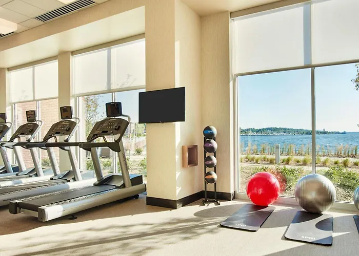 Courtyard By Marriott Erie Bayfront