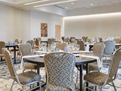 Hotel Courtyard By Marriott Bayfront 3*