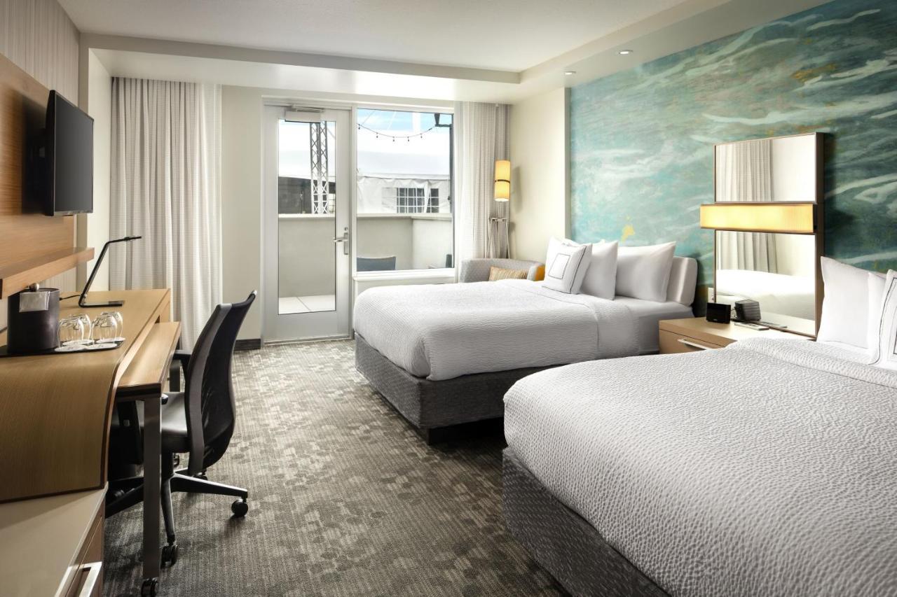 Courtyard By Marriott Bayfront 3*